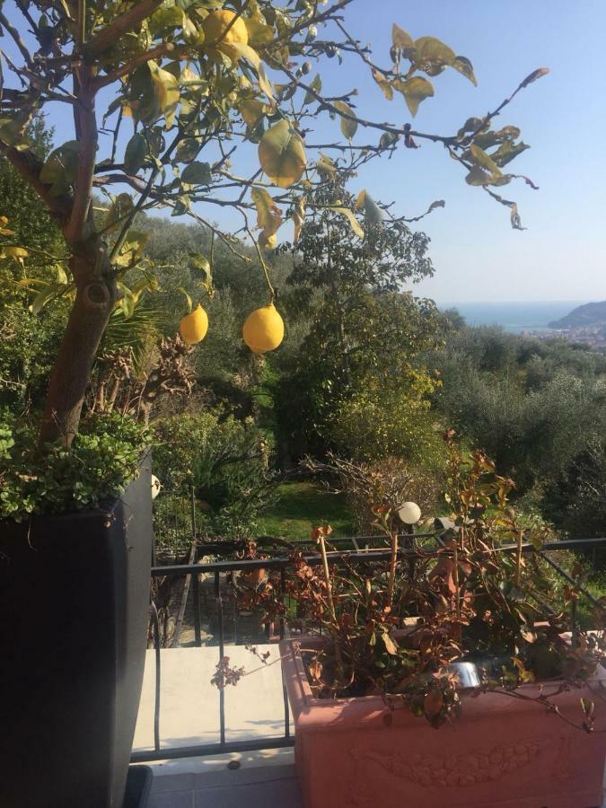 Villa Tavernetta A 10 Minuti Dal Mare Diano San Pietro Exterior foto